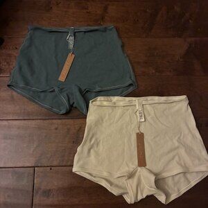 NWT 2 Pairs of SKIMS Cotton Jersey Boyshorts